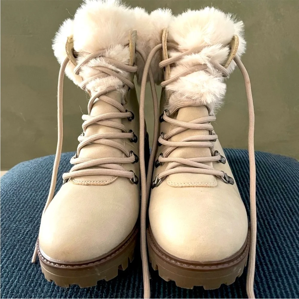 Union Bay Faux- Fur Lined Ankle Booties.  Size 8M
NEW WITHOUT BOX! - Picture 3 of 6